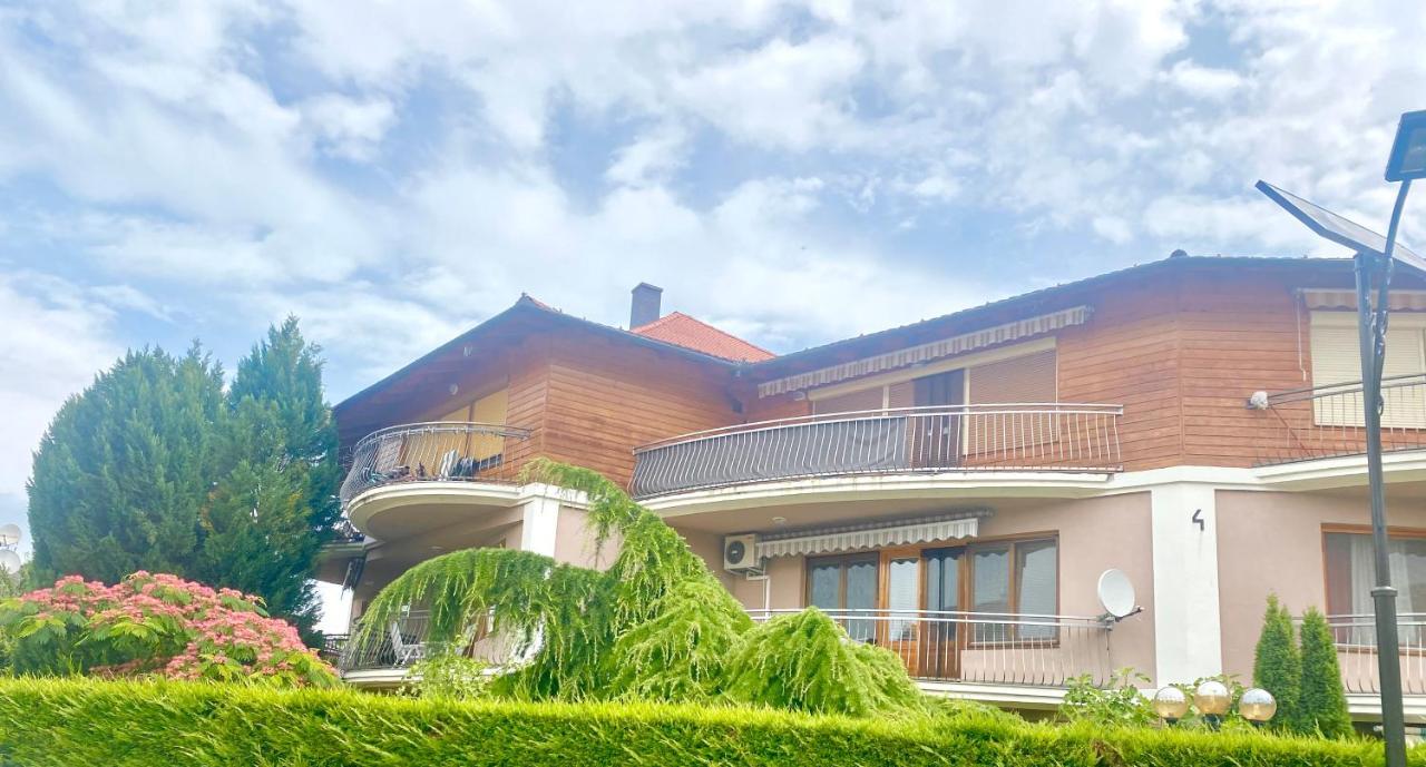 Selyemakácapartman Balatonlelle Exterior foto